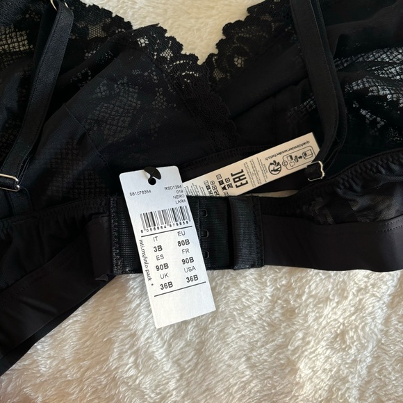 NWT Intimissimi Black Lace Triangle Wireless Bra 36B - Picture 8 of 10